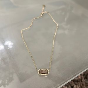 Kendra Scott necklace